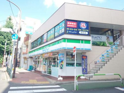 ファミマコンビニ(周辺) ファミマコンビニ(周辺)