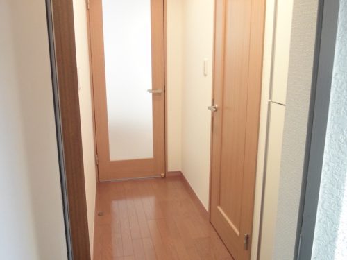 (玄関)